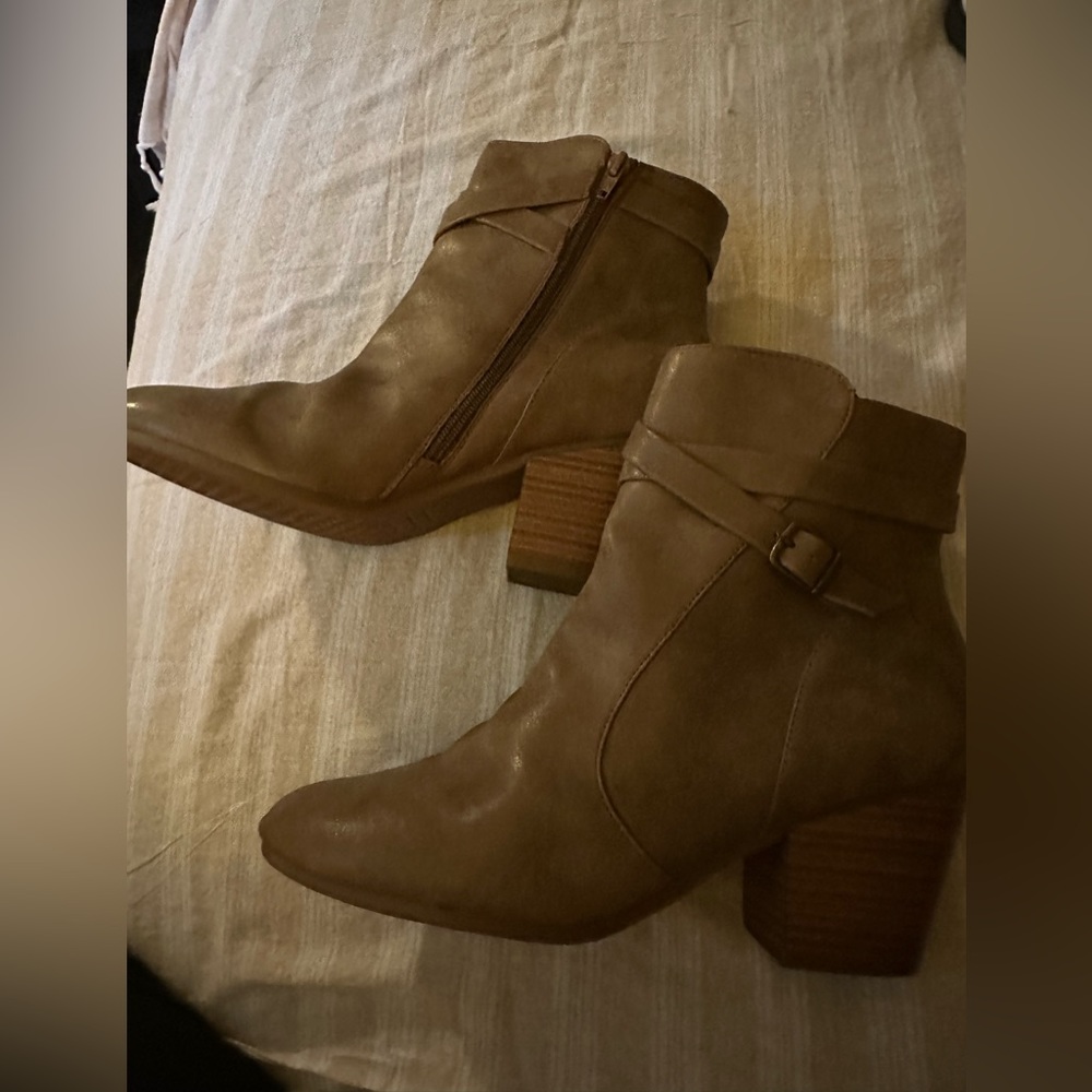 Aerosoles Booties Excellent condition very warm - Picture 3 of 7